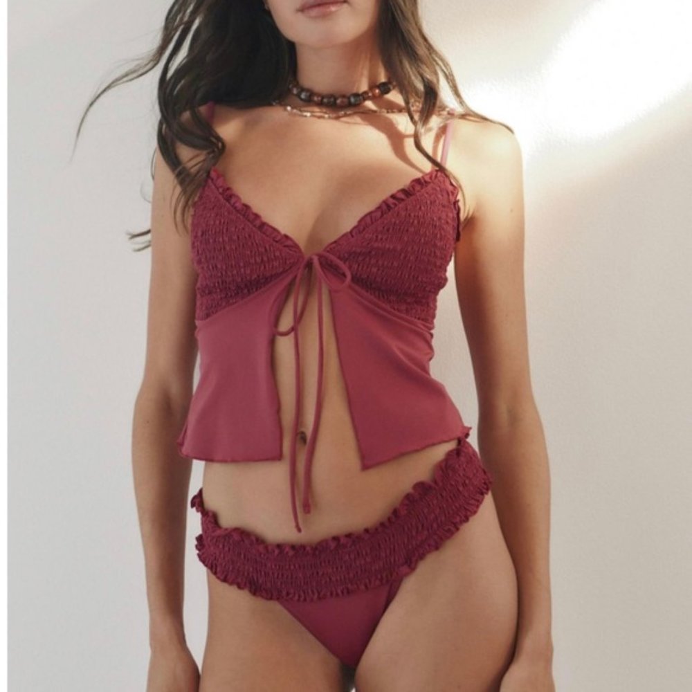 Frankies Bikini / NWT Penelope Ruffle Tankini Bikini Set